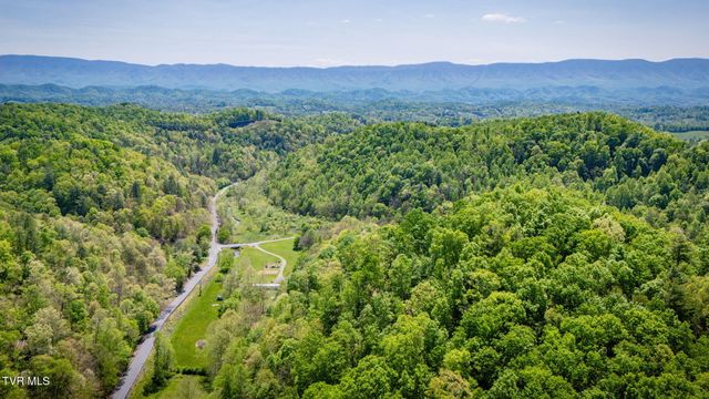 120 Bear Hollow Rd Road, Bristol, TN 37620