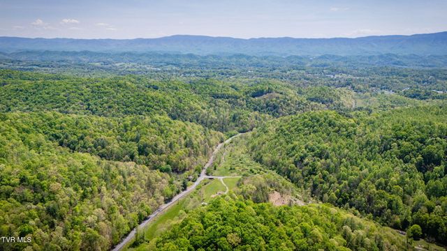 120 Bear Hollow Rd Road, Bristol, TN 37620