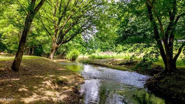 120 Bear Hollow Rd Road, Bristol, TN 37620