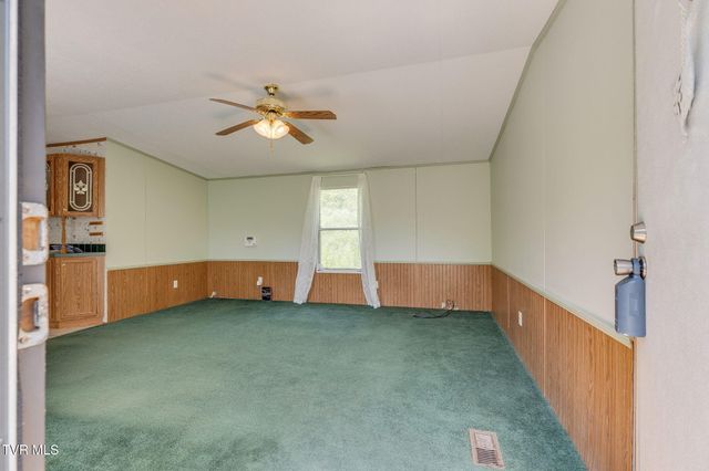 120 Bear Hollow Rd Road, Bristol, TN 37620