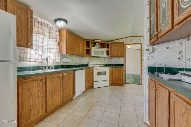 120 Bear Hollow Rd Road, Bristol, TN 37620