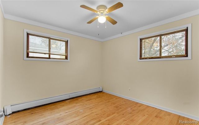 7305 N Silvery Lane, Dearborn Heights, MI 48127