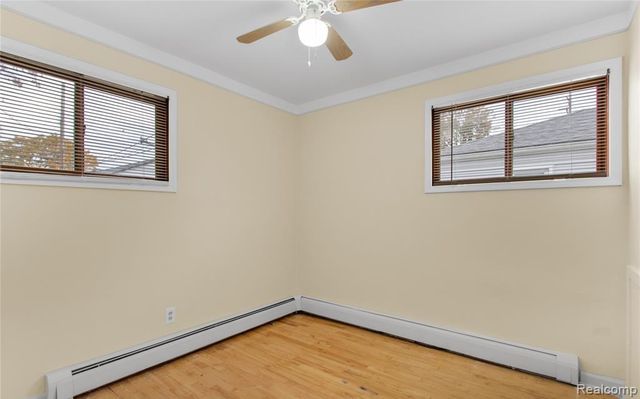 7305 N Silvery Lane, Dearborn Heights, MI 48127