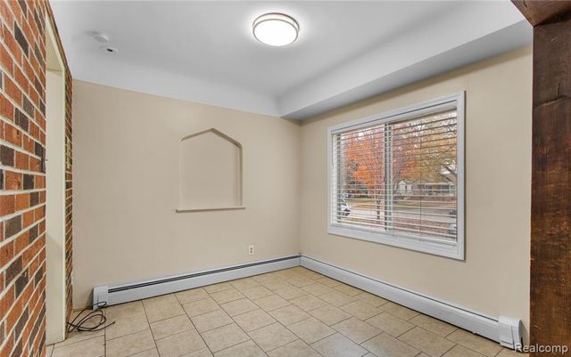 7305 N Silvery Lane, Dearborn Heights, MI 48127