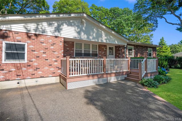 35 Corbin Avenue, Shirley, NY 11967