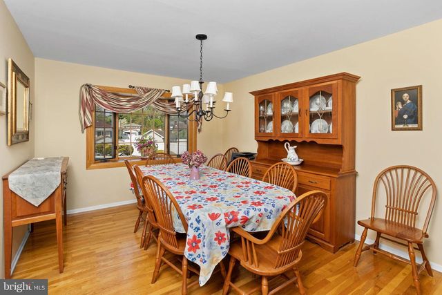 3 MASON CT, Hamilton, NJ 08690