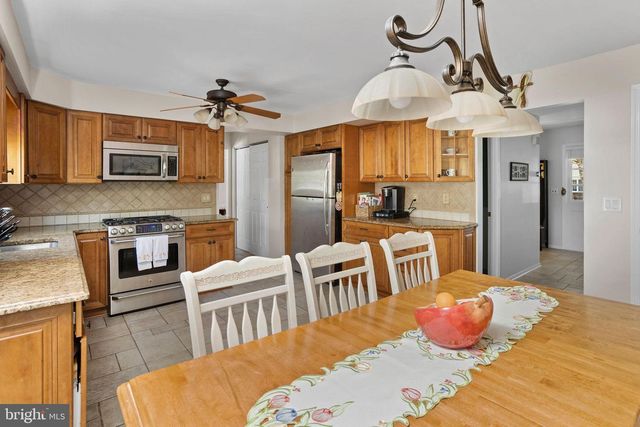 3 MASON CT, Hamilton, NJ 08690