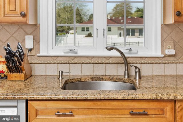 3 MASON CT, Hamilton, NJ 08690