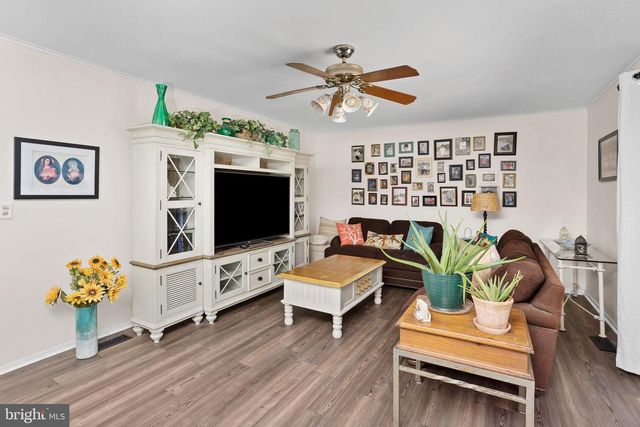 3 MASON CT, Hamilton, NJ 08690