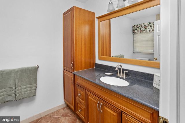 3 MASON CT, Hamilton, NJ 08690