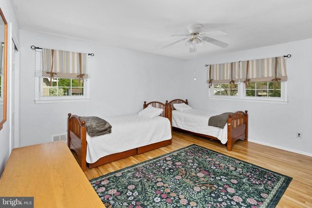 3 MASON CT, Hamilton, NJ 08690