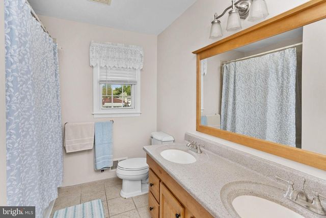 3 MASON CT, Hamilton, NJ 08690