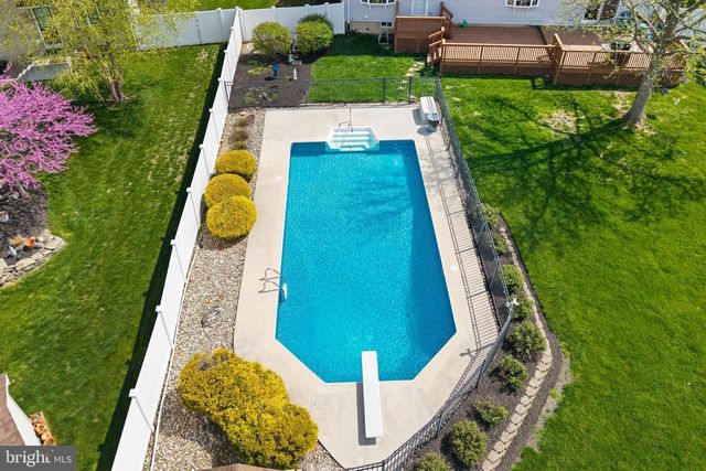 3 MASON CT, Hamilton, NJ 08690