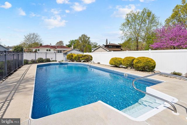 3 MASON CT, Hamilton, NJ 08690