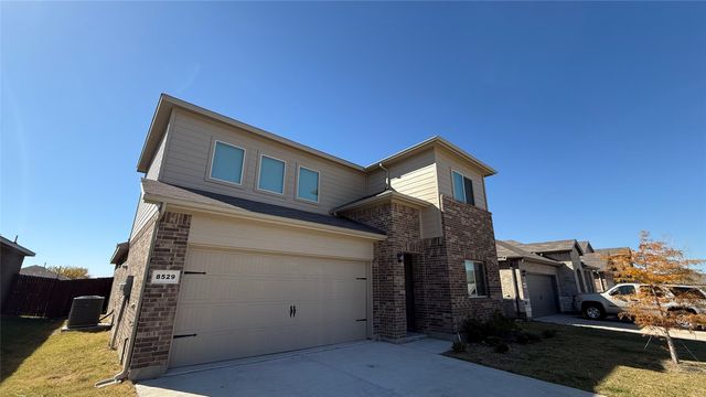 8529 Centerboard Lane, Fort Worth, TX 76179