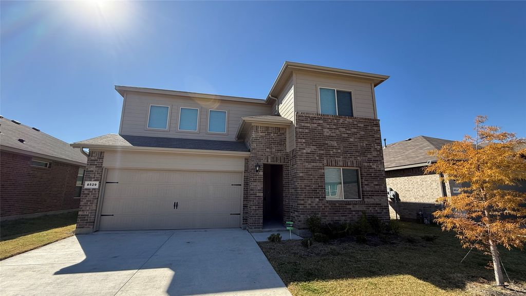 8529 Centerboard Lane, Fort Worth, TX 76179