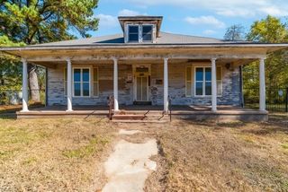 579 17th Street SE, Paris, TX 75460