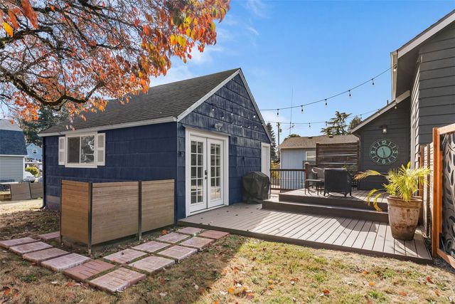 924 NE 2nd Avenue, Camas, WA 98607