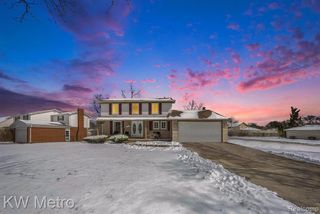 29370 Stellamar Drive, Southfield, MI 48076