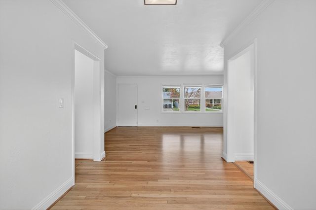 58 W Mckenzie Ave, Stockton, CA 95204