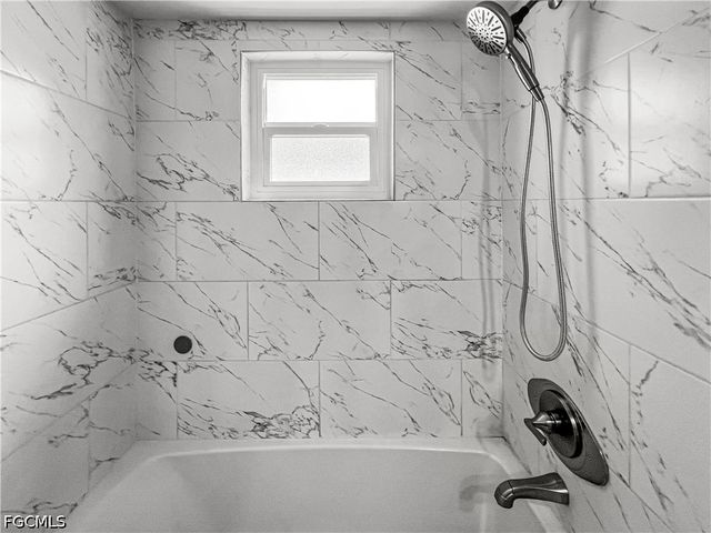 18660 Miami BLVD, Fort Myers, FL 33967