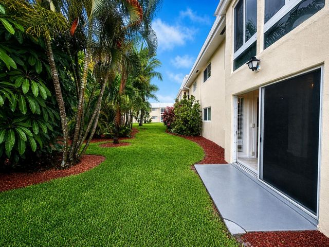 25 Colonial Club Drive 101, Boynton Beach, FL 33435