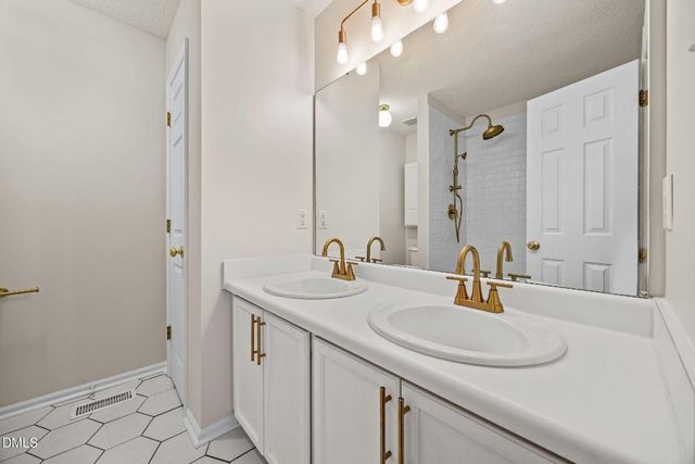 71 Rosa Circle, Willow Spring, NC 27592