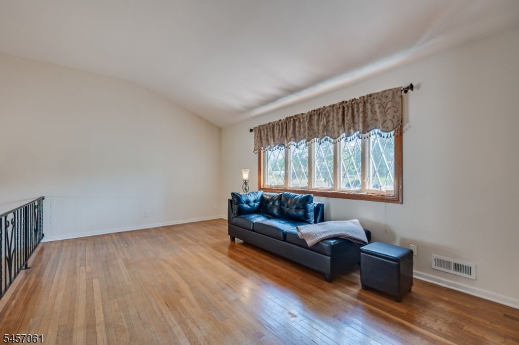 36 Foxwood Dr, Franklin Twp., NJ 08873 — photo 3