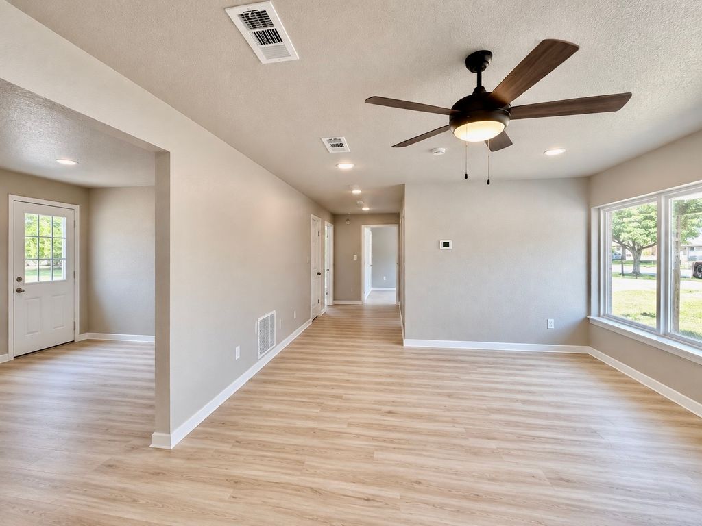 6614 Bridges Avenue, Richland Hills, TX 76118 — photo 3