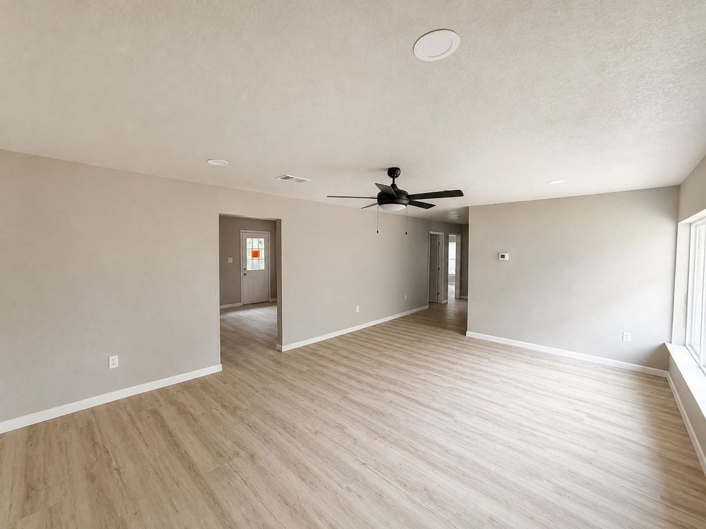 6614 Bridges Avenue, Richland Hills, TX 76118 — photo 5