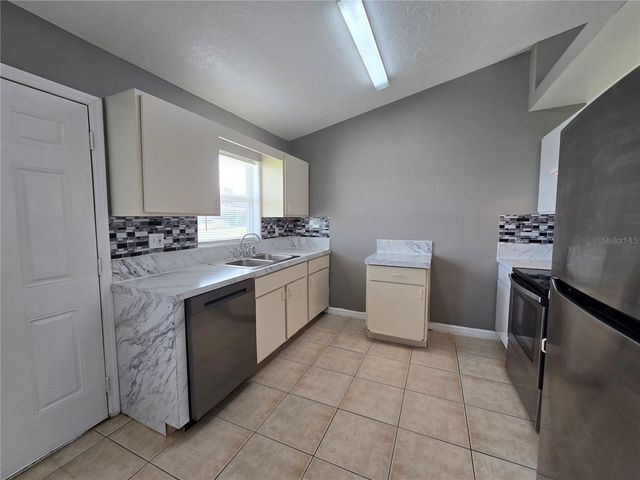 3113 JULIA COURT, Lakeland, FL 33810