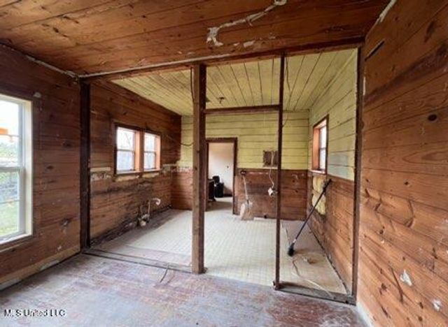 4393 County Road 470, Meridian, MS 39301