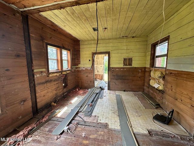 4393 County Road 470, Meridian, MS 39301