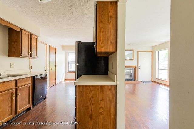 2925 Staten Avenue 7, Lansing, MI 48910