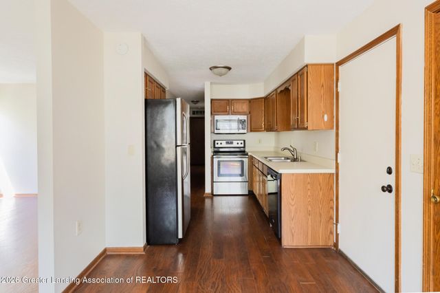 2925 Staten Avenue 7, Lansing, MI 48910