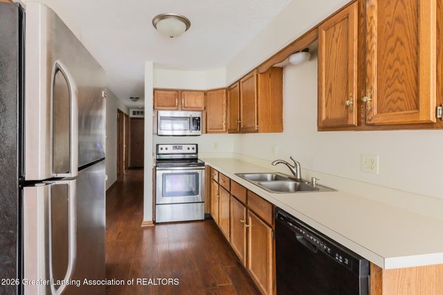 2925 Staten Avenue 7, Lansing, MI 48910