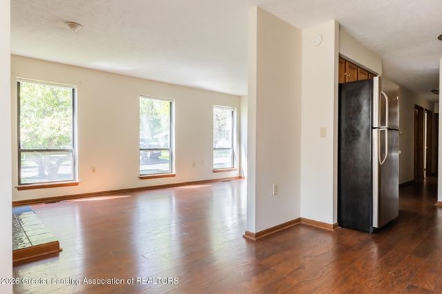 2925 Staten Avenue 7, Lansing, MI 48910