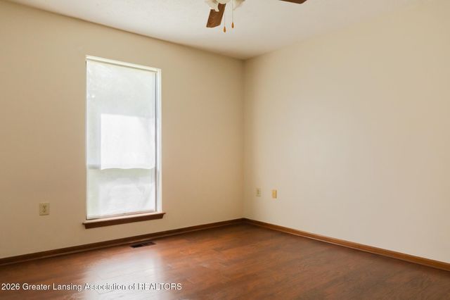 2925 Staten Avenue 7, Lansing, MI 48910