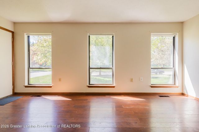 2925 Staten Avenue 7, Lansing, MI 48910