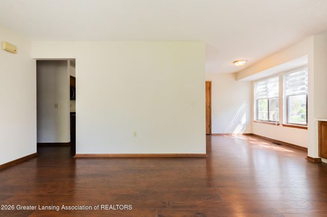 2925 Staten Avenue 7, Lansing, MI 48910