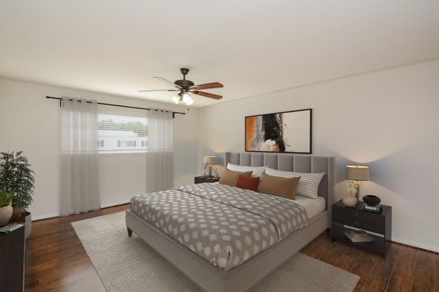 13282 Trail Hollow Drive, Houston, TX 77079