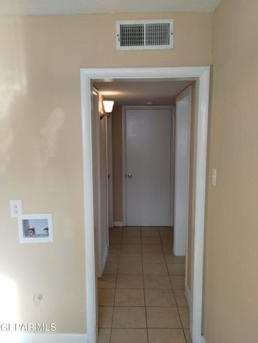 423 N CAROLINA Drive, El Paso, TX 79915