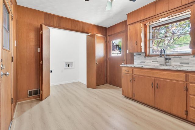 2711 W Morton Street, Denison, TX 75020