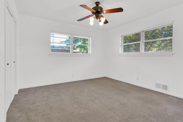 2711 W Morton Street, Denison, TX 75020