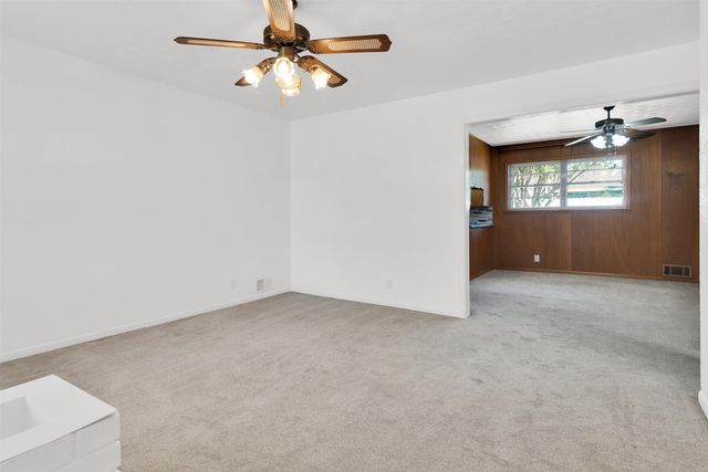 2711 W Morton Street, Denison, TX 75020