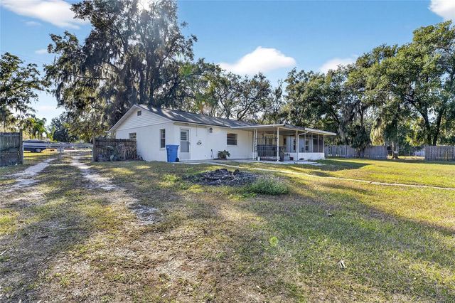 1748 E WHEELER ROAD, Seffner, FL 33584
