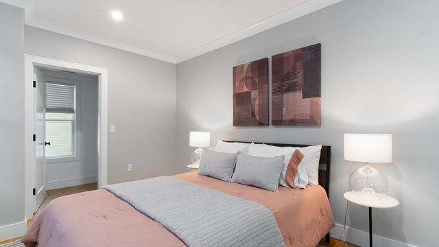 89 Cleveland St 89, Arlington, MA 02474