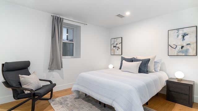 89 Cleveland St 89, Arlington, MA 02474