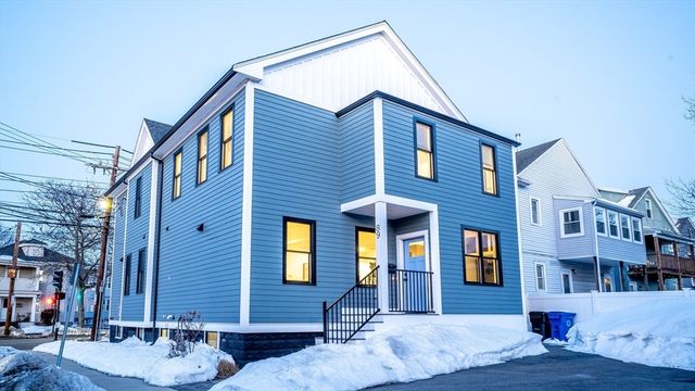 89 Cleveland St 89, Arlington, MA 02474