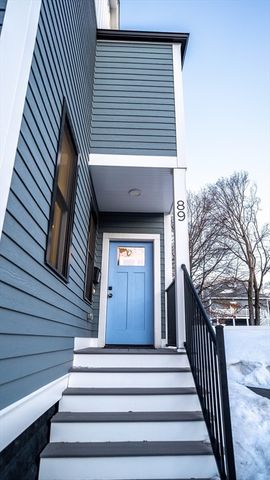 89 Cleveland St 89, Arlington, MA 02474